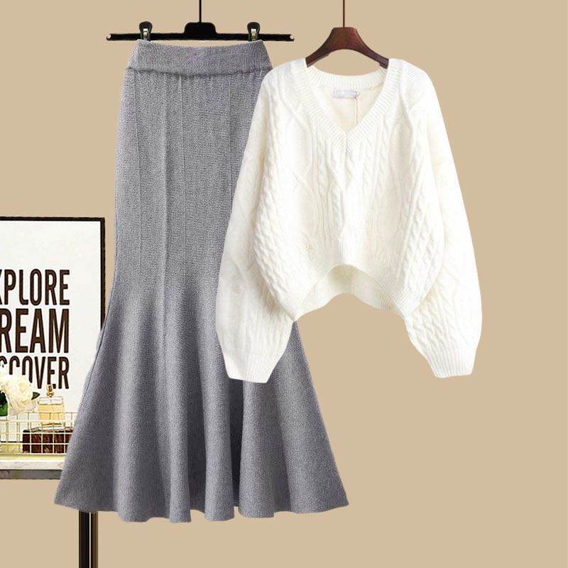 ホワイト/ニット.セーター+グレー/スカート