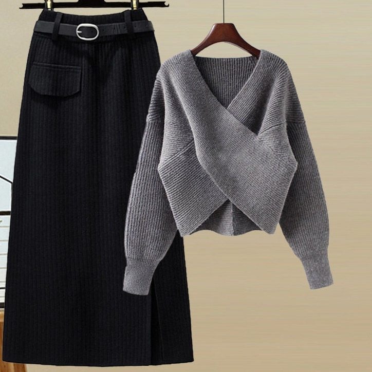 グレー01セーター+ブラック/スカート