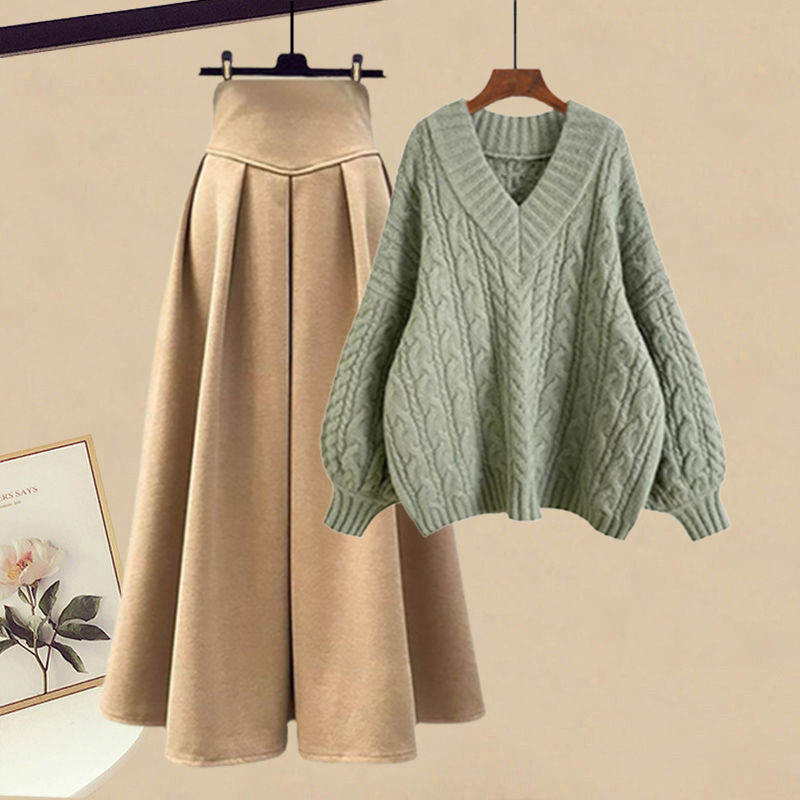 グリーン/セーター+カーキ/スカート